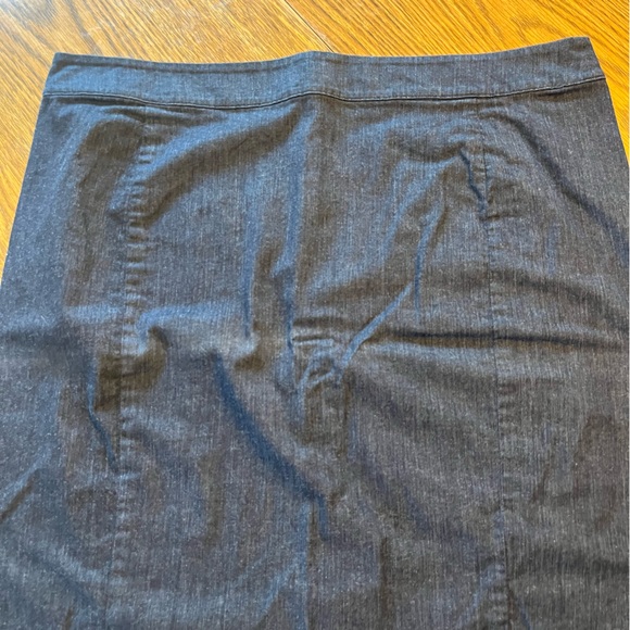 Loft jean skirt. - Picture 2 of 5